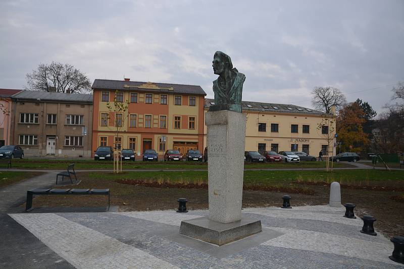 Úpravy okolí památníku Františka Rasche v Přerově