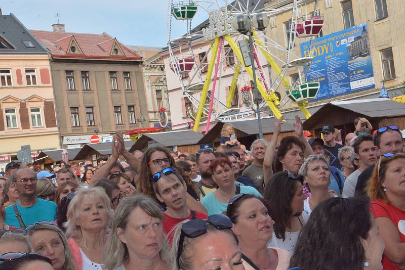 O závěrečný koncert letošních Svatovavřineckých hodů v Přerově se postarala v neděli vpodvečer známá česká skupina Argema, která zahrála své největší hity. Na Masarykovo náměstí dorazily tisíce lidí