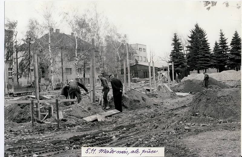 Veslování v Přerově slaví 90 let. Počátek stavby nové přerovské loděnice, čtvrté v pořadí (1967).