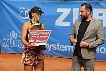 Finále tenisového Zubr Cupu by OKsystem 2023 ovládla Srbka Mia Rističová. Italku Auroru Zantedeschiovou porazila 6:1 a 6:2.
