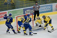 Hokejisté Přerova (v modrém) v přípravném Zubr Cupu proti Zlínu