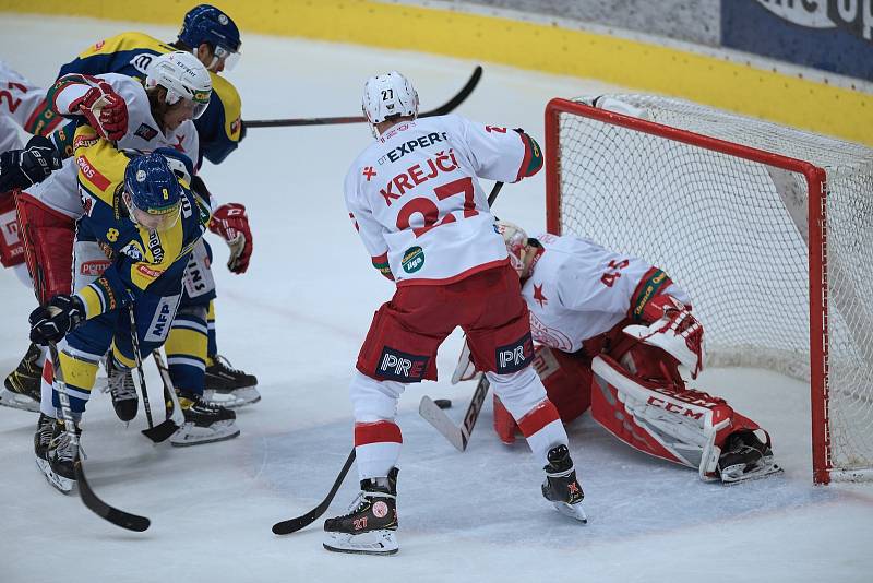 Hokejisté Přerova (v modrém) porazili Slavii Praha 4:2.