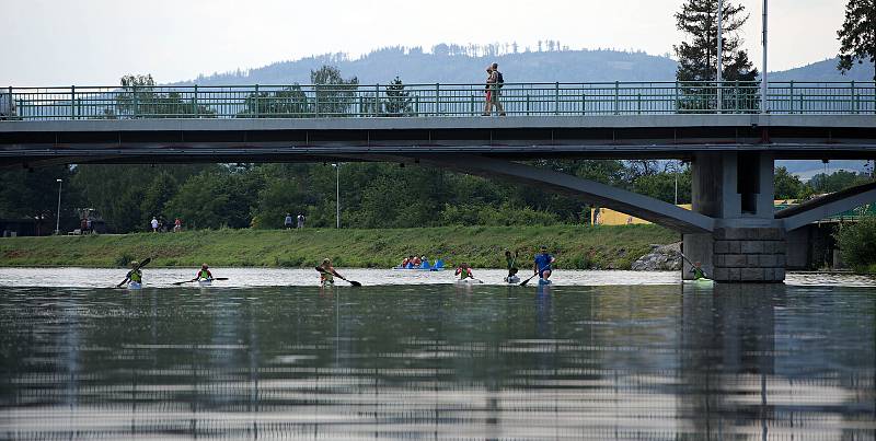 Lodičky, šlapadla - nová atrakce oživila řeku Bečvu v Hranicích na Moravě.