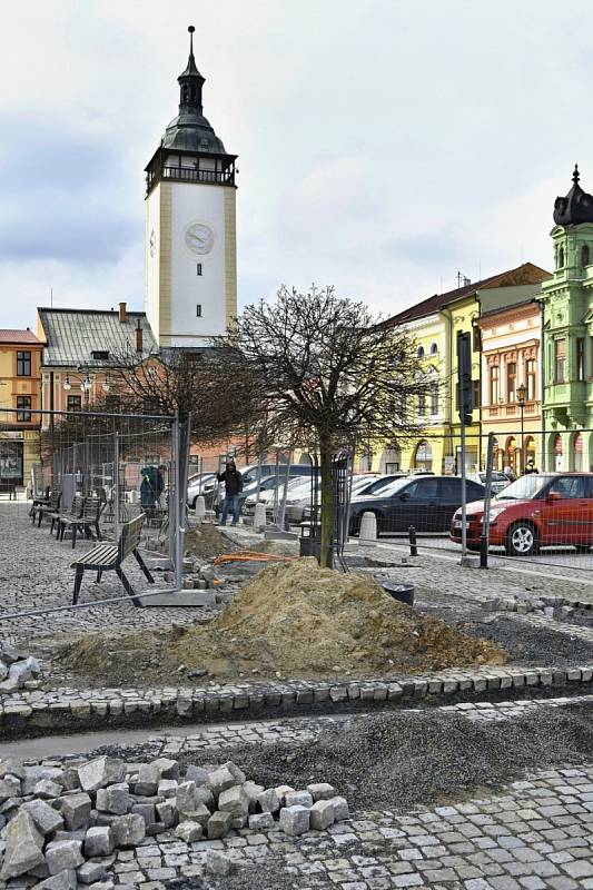 Na procházce Hranicemi.