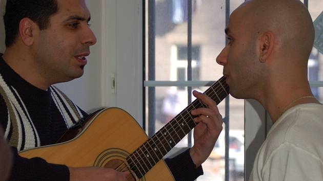 Otevření kontaktního místa doprovodilo vystoupení skupiny Imperio.