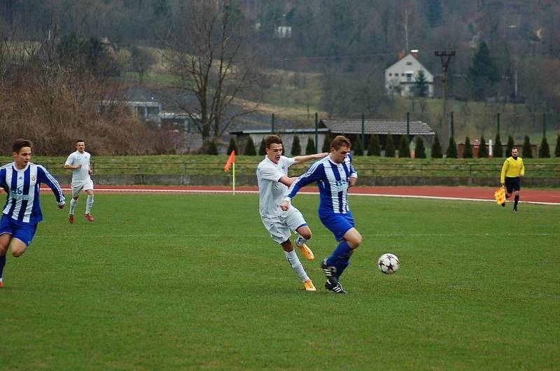 Hraničtí fotbalisté (v pruhovaném) proti Havířovu