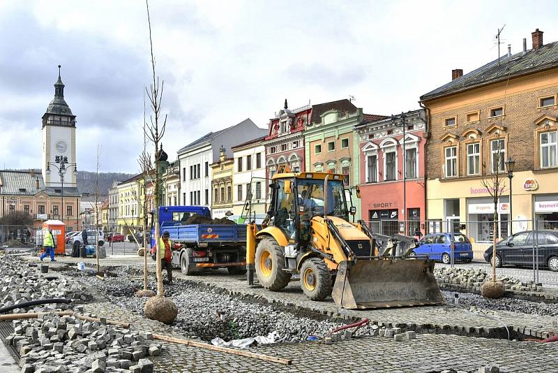 Na procházce Hranicemi.