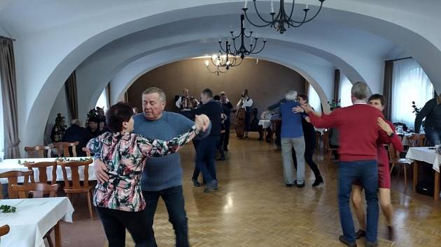 Tradiční posezení se seniory 17. března 2023 v Černotíně.