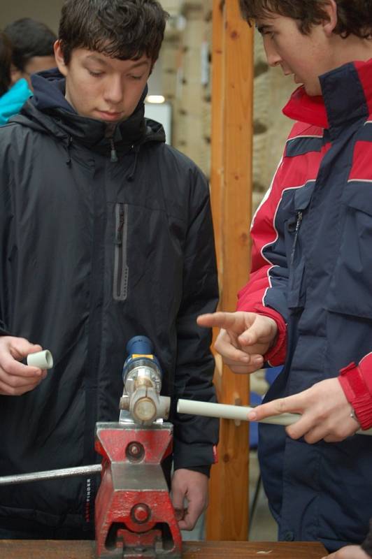 Projektový den s názvem Strojírenství – naše priorita v hranické dvoraně