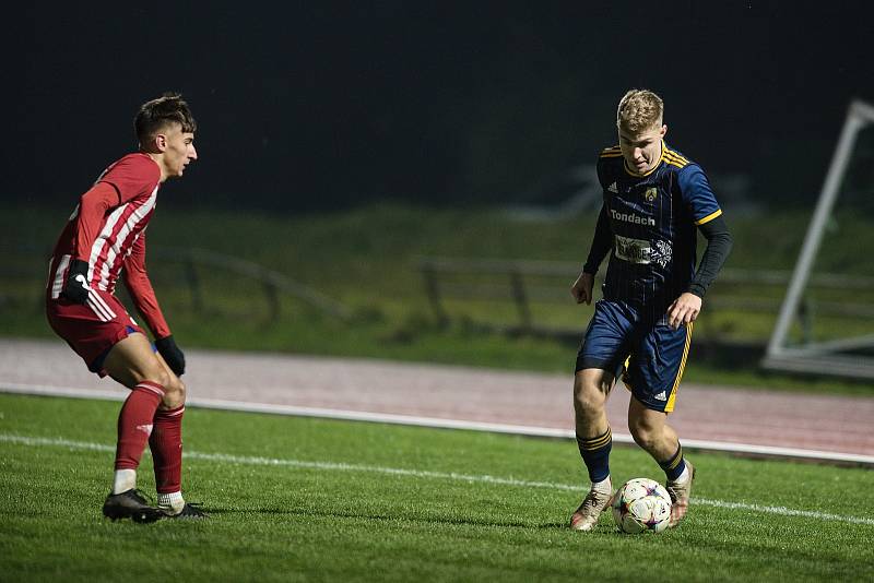 Fotbalisté SK Hranice odehráli první duel pod novým umělým osvětlením. SK Kvítkovice porazili 3:0.