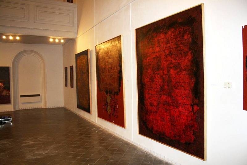 Vernisáž výstavy obrazů českého malíře Ivana Bukovského v hranické synagoze