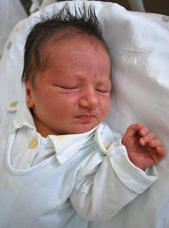 Martin Rak, Přerov, narozen 11. srpna v Přerově, míra 53 cm, váha 3 690 g