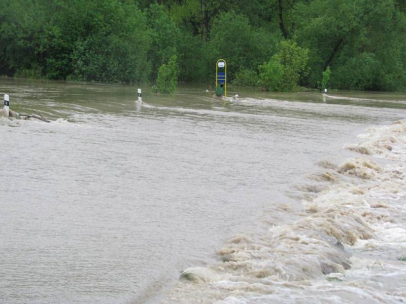 Povodně: pondělí 17. května ústecký most po 18. hodině