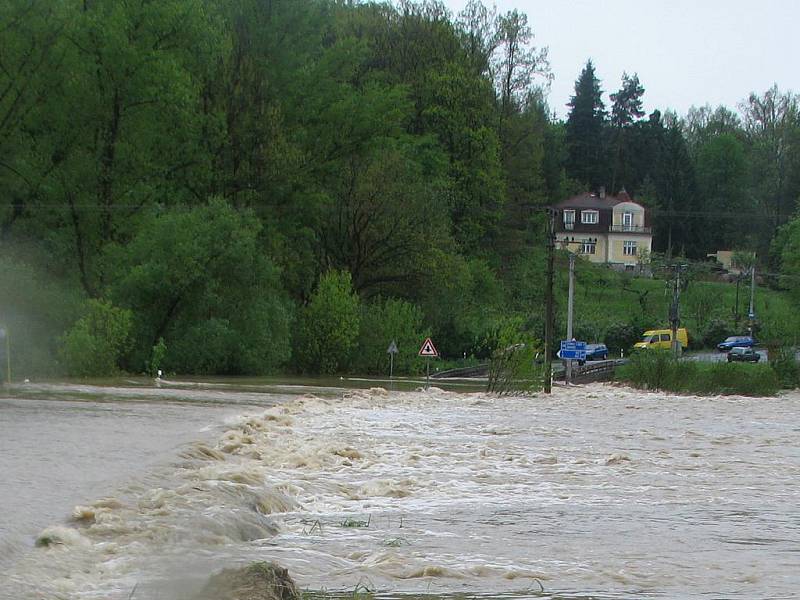 Povodně: pondělí 17. května ústecký most po 18. hodině