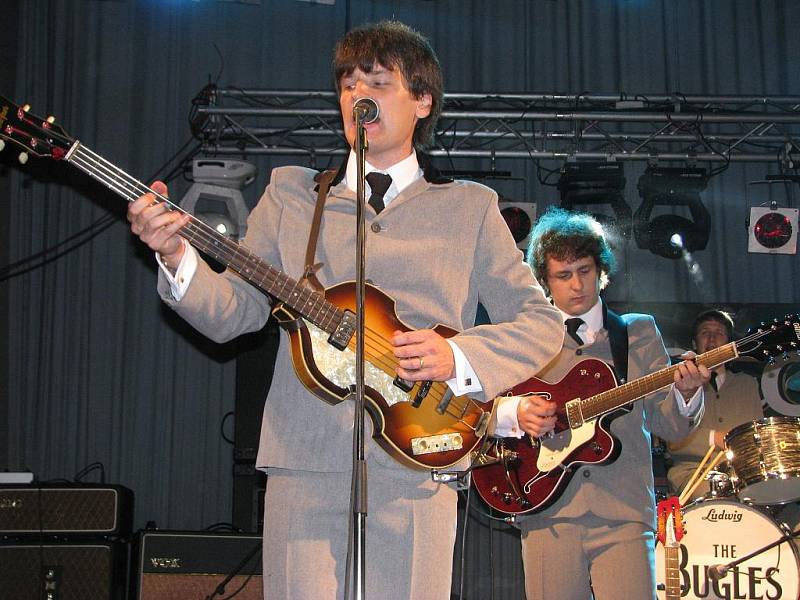 Nejslavnější kapelu světa The Beatles představila pražský revival The Bugles.