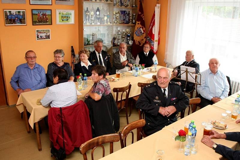 Setkání zasloužilých hasičů okresu Přerov v Radíkově.