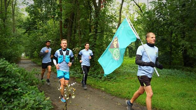 Vojáci ze 143. zásobovacího praporu Lipník nad Bečvou běželi na Helfštýn podpořit Vojenský fond solidarity.