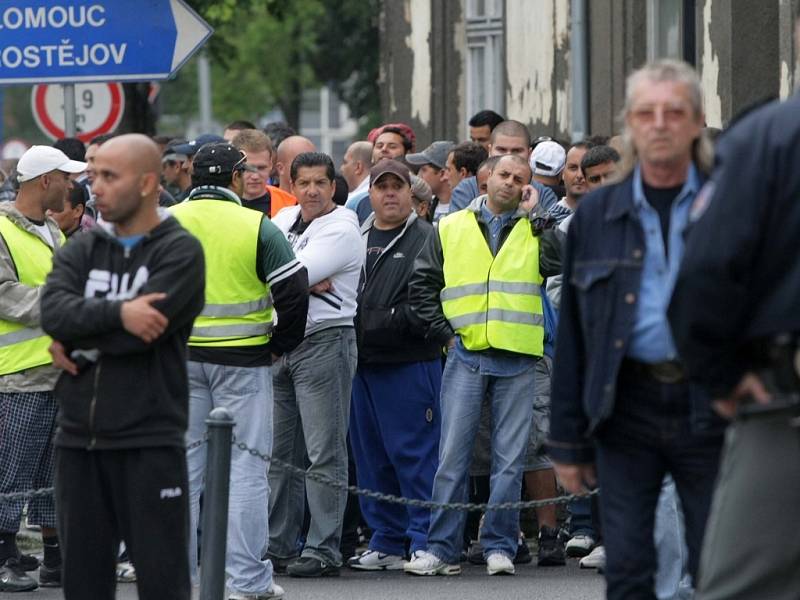 Přerovští Romové v květnu demonstrovali v ulicích proti mítinku Dělnické strany 