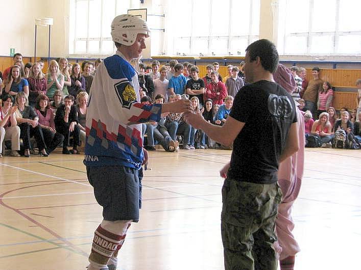 Poslední zvonění maturantů hranického gymnázia