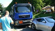 Dopravní nehoda u přechodu pro chodce poblíž vlakové zastávky v Teplicích nad Bečvou se obešla bez zraněn