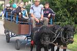 Den srdce v Lázních Teplice nad Bečvou přinesl bohatý program. Na terase lázeňského sanatoria Bečva se představila country skupina Šviháci, revivalová skupina ABBA Radka Kňury, taneční skupina Oldies a klaun Hopsalín.