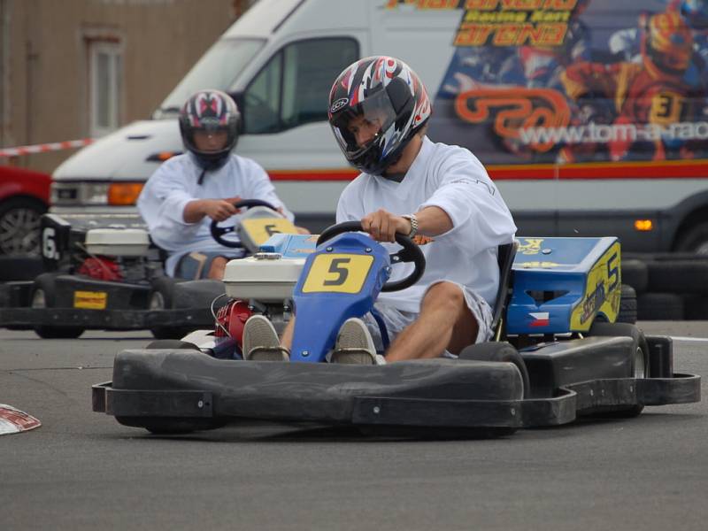 Hráči kanadsko-americké NHL závodili v rámci Grand Prix Jágr teamu na Maranello Racing Kart Areně v Lipníku nad Bečvou.