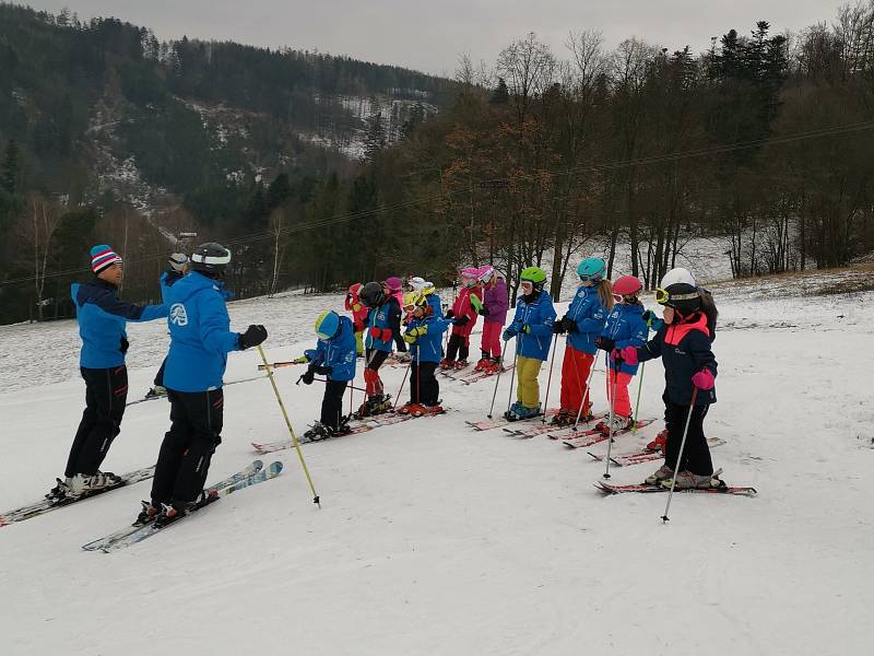 Ski areál Potštát přivítal v sobotu 4. ledna 2020 první lyžaře.