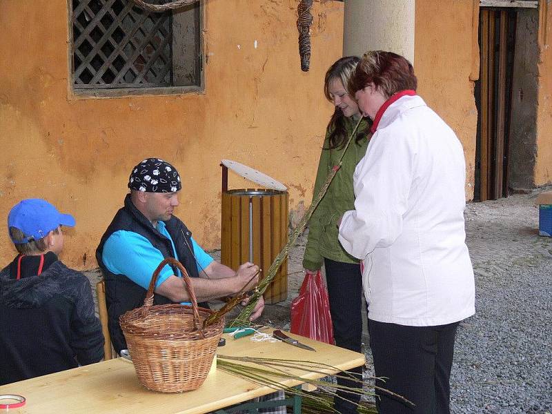 Velikonoční jarmark na zámku v Hustopečích nad Bečvou