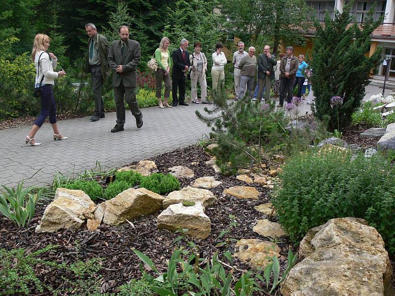 Unikátní skalka při Střední lesnické škole  v Hranicích