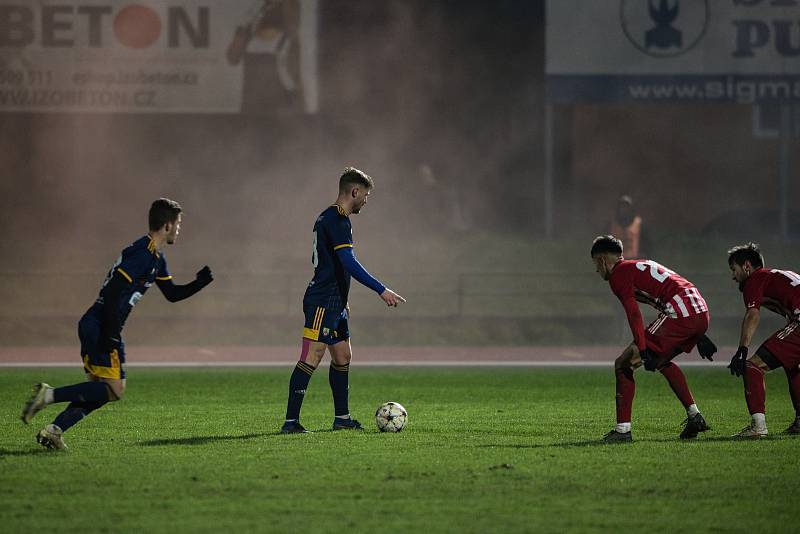 Fotbalisté SK Hranice odehráli první duel pod novým umělým osvětlením. SK Kvítkovice porazili 3:0.