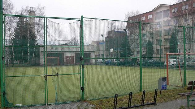 Multifunkční hřiště na Jarošáku v Hranicích