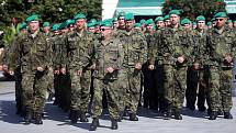 Slavnostní nástup 7.mechanizované brigády AČR v Hranicích při příležitost 25. výročí od svého založení