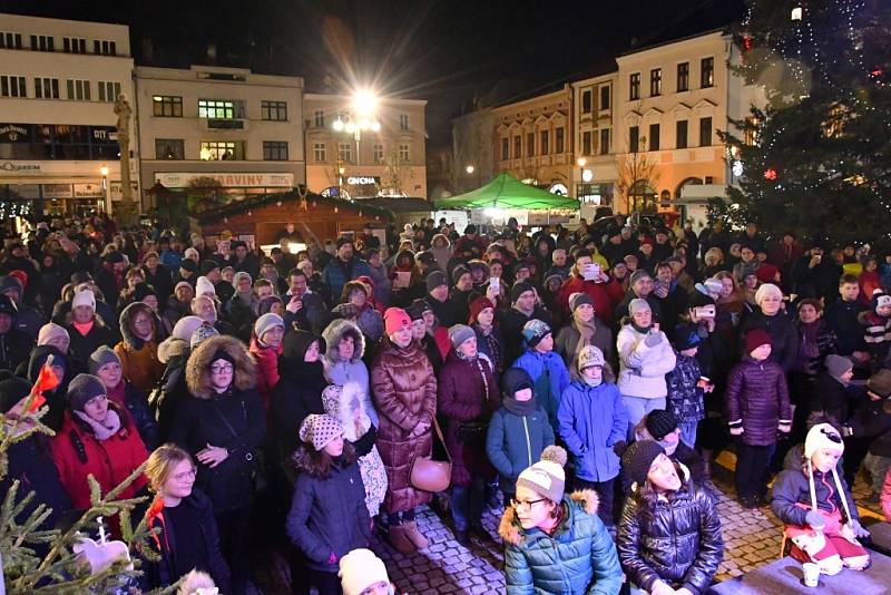 Česko zpívá koledy 2022 v Hranicích.