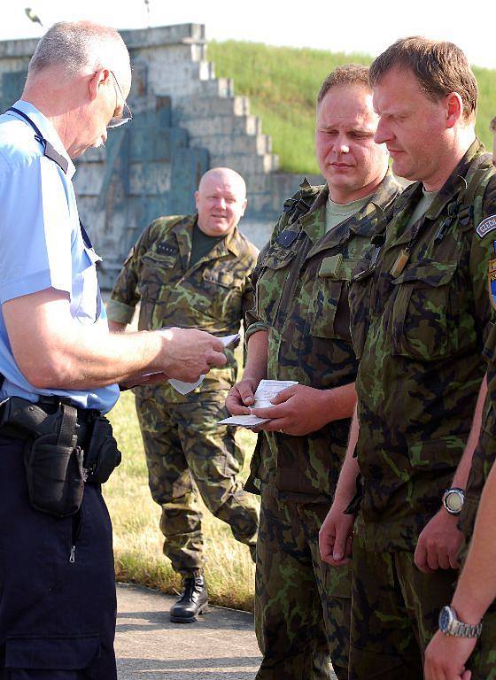 Vojáci z hranické posádky odlétají na misi do Kosova.