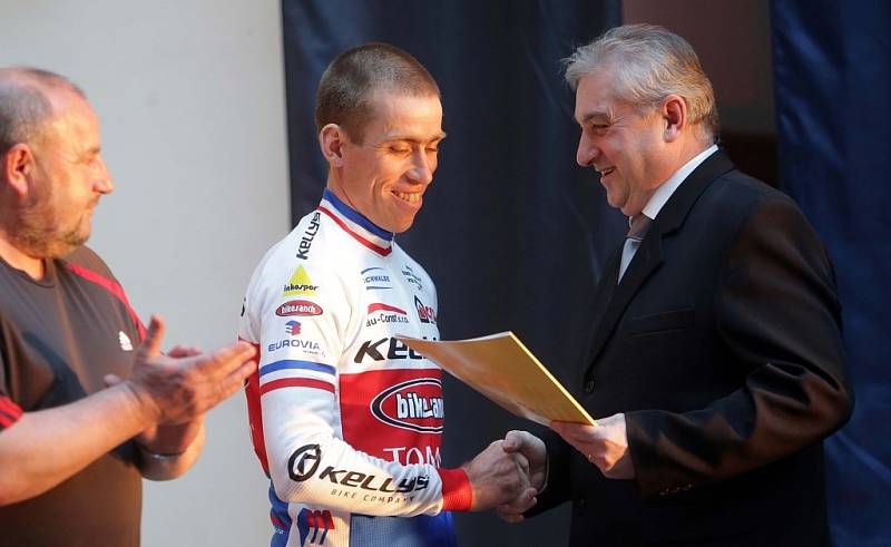 Vyhlášení ankety Sportovci města Hranic roku 2012 - Jednotlivci 20 let a starší :  2. místo v kategorii JEDNOTLIVCI 20 let a starší obsadil:  Karel Hartl (Kellys Bike Ranch team – cyklistika)