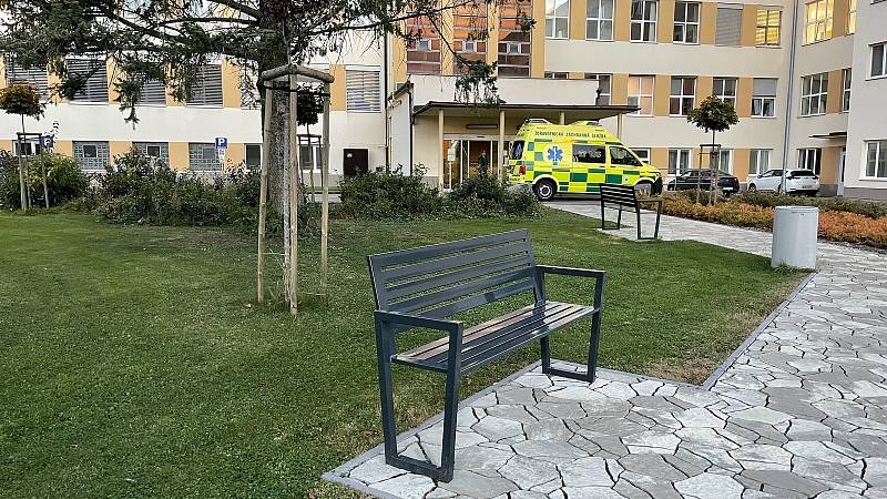 Nemocnice Hranice vyhlásila zákaz návštěv. Foto z 20. října 2021