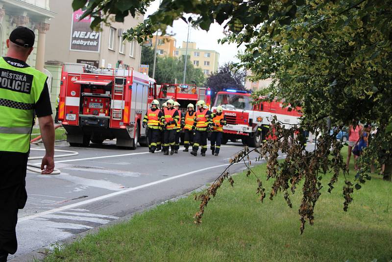 V neděli 10. června kolem 19.15 hodin hořel na třídě 1. máje  v Hranicích elektrobus městské hromadné dopravy