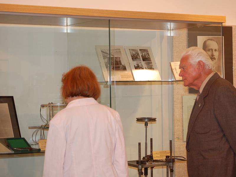 Přerovské muzeum vystavuje objevy osobností české vědy.