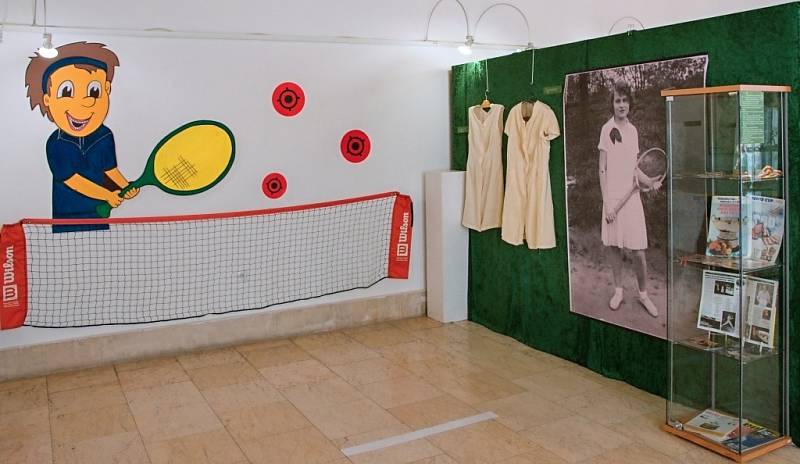 Výstava k výročí 110 let hranického tenisu.