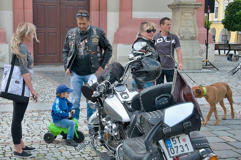 Hranická motomše pořádaná klubem Harley Owners Group