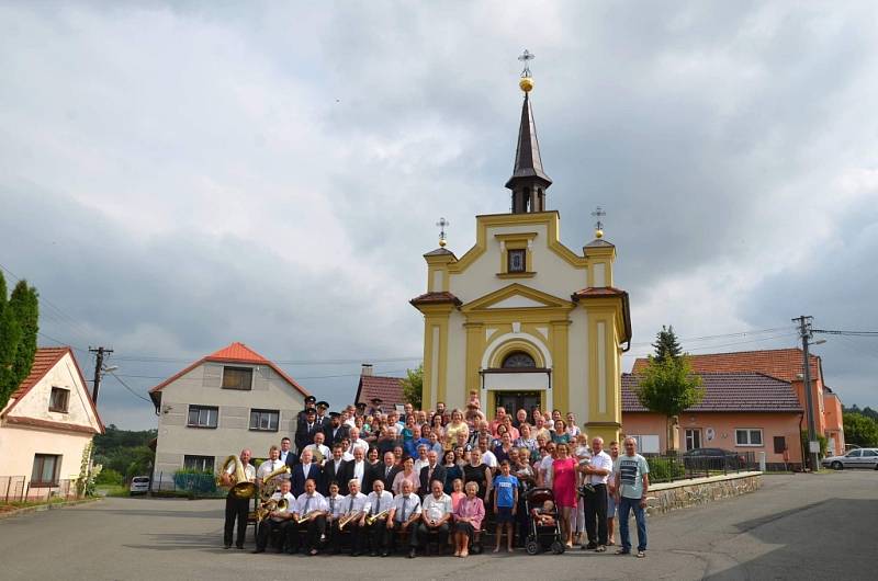 Slavnostní žehnání zrekonstruované hasičské zbrojnice, žehnání sochy svatého Floriána, také nově zrekonstruované kaple Panny Marie a nového zvonu v Horních Těšicích.