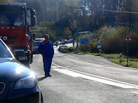 Srážka fabie s dodávkou na mostě přes Bečvu u Hranic