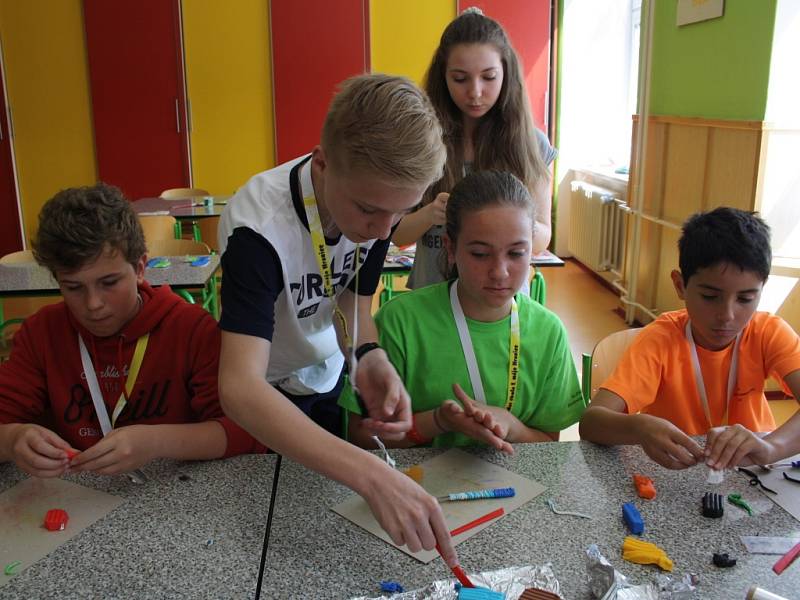 Studenti a učitelé z Turecka, Slovinska, Španělska a Polska zavítali do hranické Základní školy 1. máje v rámci projektu Erasmus Plus.