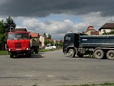 Hranickou křižovatkou u Slávie projedou denně stovky těžkých náklaďáků.