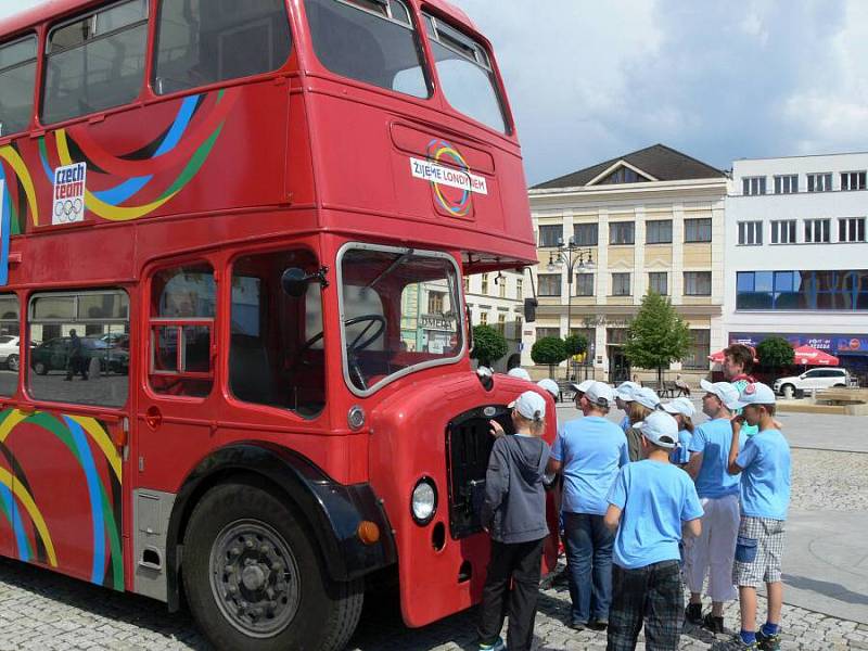 Olympijský doubledecker v Hranicích