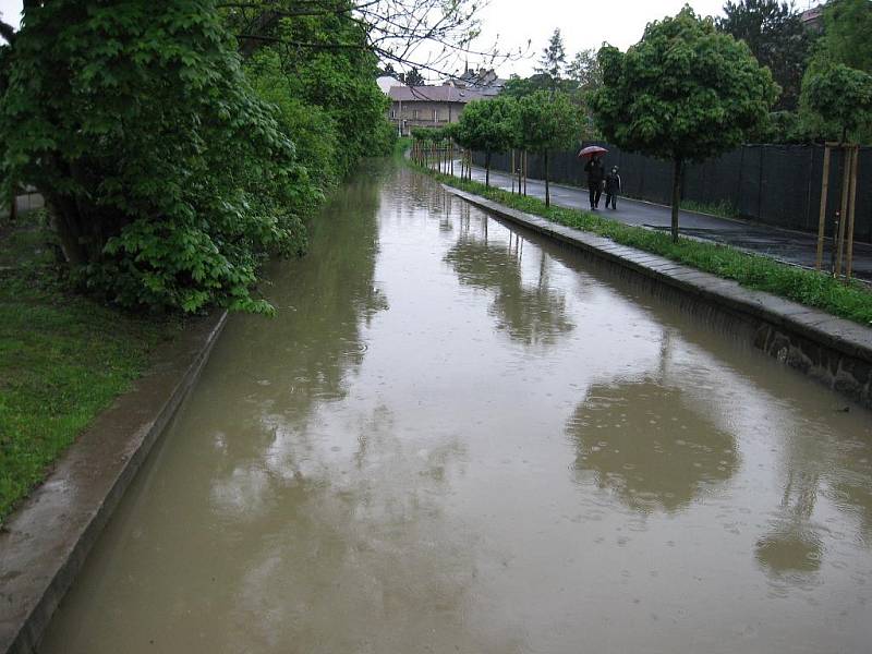 Velká voda v Hranicích v pondělí 17. května