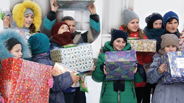 Vánoční balíček pro Ukrajinu.