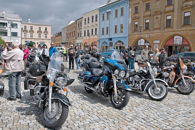 Hranická motomše pořádaná klubem Harley Owners Group