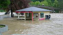 Povodně v lázních Teplice nad Bečvou v pondělí 17. května