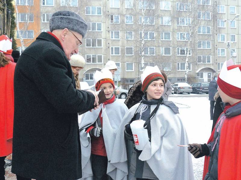 V rámci Tříkrálové sbírky se uskutečnila také soutěž o nejhezčí fotografii a příběh z koledování, do které se mohou zapojit všichni koledníci z kraje. Vítězové soutěže dostanou jako dárek mobilní telefon.